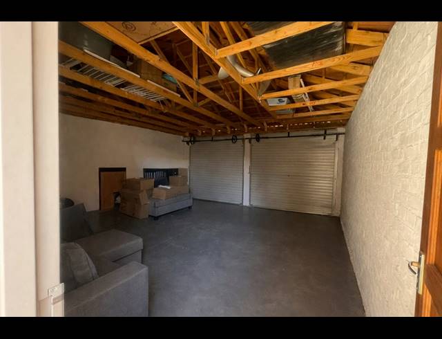 3 bed property to rent in KOSMOSDAL